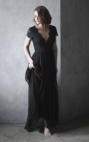 Scalloped V-neck Black Chiffon Lace Appliqued Wedding Dress With Short Sleeve And Illusion Back
