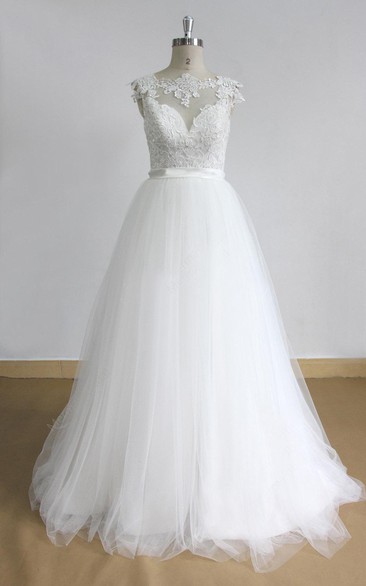 Lace Deep-V-Cutting Ivory Open-Back Bridal Dress