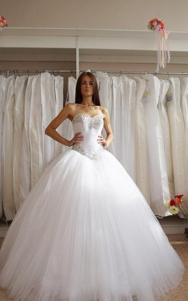 Sweetheart Neck Crystal Princess Tulle Ball Gown