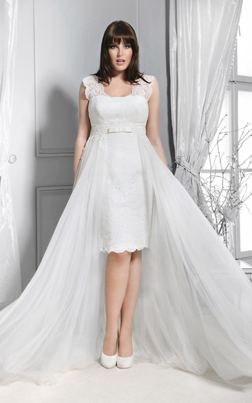 Lace V-neck Sleeveless Pencil Wedding Dress With Detachable Train