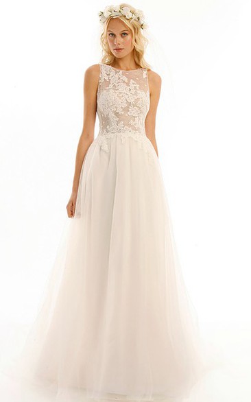 Scoop-neck Sleeveless A-line Tulle Wedding Dress With Illusion Appliqued top