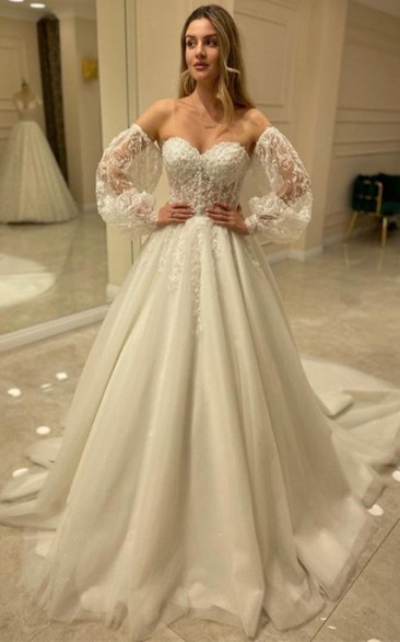 Off-the-shoulder Sexy Tulle A Line Wedding Dress with Ruching and Appliques
