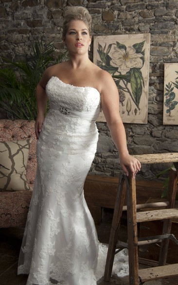 Strapless Mermaid Lace Appliques Wedding Dress With Sweep Train And Corset Back