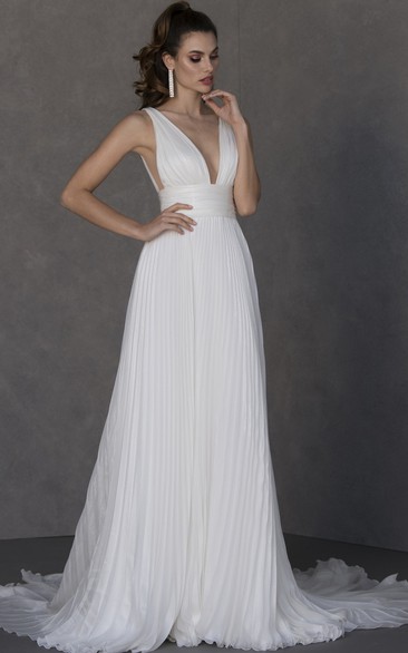 Simple A Line Floor-length Sleeveless Chiffon Wedding Dress with Ruching