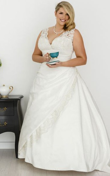 Plunged Lace Satin Sleeveless plus size Gown With Side Draping And Corset Back