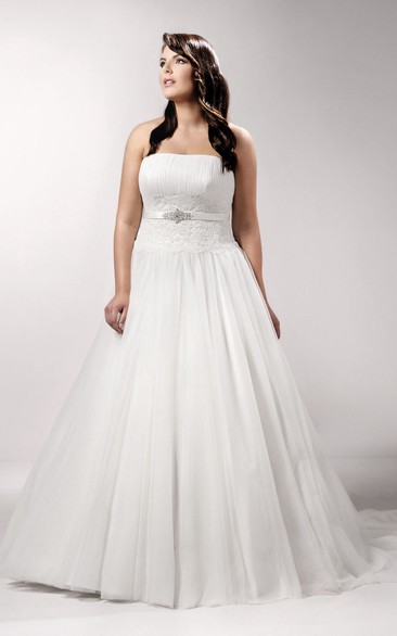 Strapless A-line Ball Gown Pleated Wedding Dress With Appliques