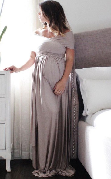Off-the-shoulder Sheath maternity Dress With Sweep Train