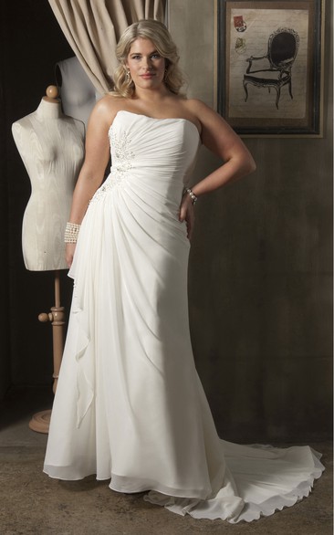 Strapless Chiffon side-draped plus size wedding dress With Corset Back