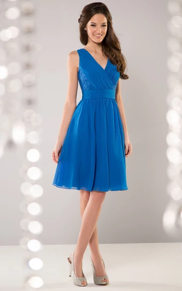 Knee-length V-neck Sleeveless Chiffon Dress With Ruching And Lace top