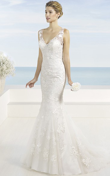 V-neck Sleeveless Lace Trumpet Wedding Dress With Illusion And Appliques