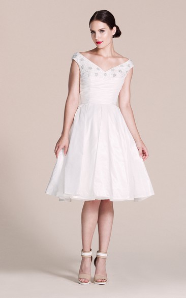 A-Line Pleated Rhinestones V-Neckline Cap-Sleeved Gown