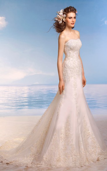 Sleeveless Appliqued Floor-Length Trumpet Lace Gown