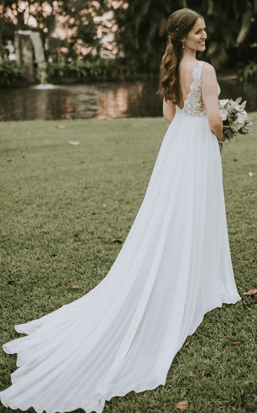 Elegant Sleeveless Chiffon and Lace V-neck A Line Floor-length Court Train Wedding Dress