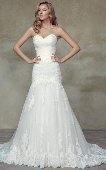 Sweetheart A-line Lace Ruched Wedding Dress With Court Train And Corset Back