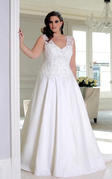 V-neck Sleeveless Satin plus size wedding dress With Appliques And Corset Back