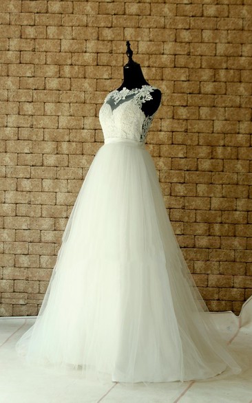 Bateau Sleeveless A-line Tulle Wedding Dress With Applique And Illusion top