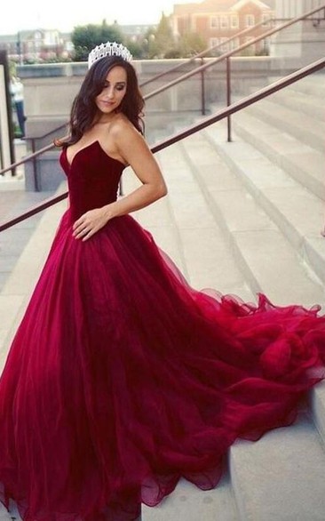 Strapless V-neck Tulle Sleeveless Court Train Ball Gown Formal Dress with Ruffles