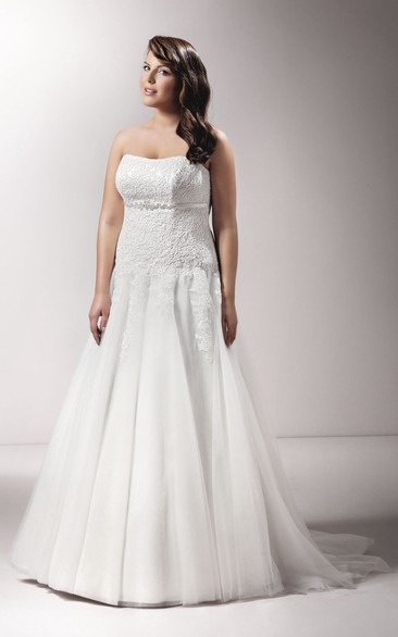 Strapless A-line Tulle Satin plus size wedding dress With Appliques