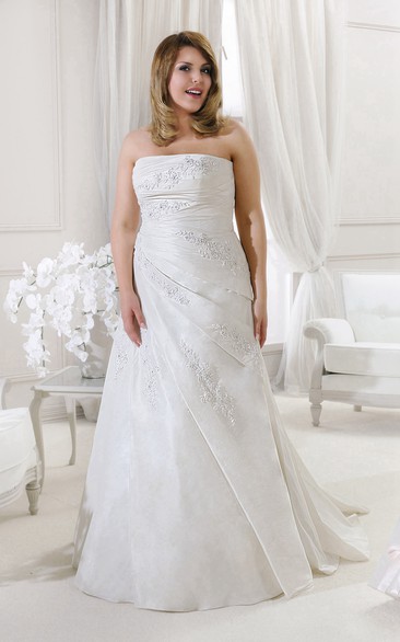 Strapless side-ruched A-line Satin Gown With Appliques