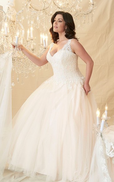 V-neck Sleeveless Lace Tulle Wedding Dress With Appliques