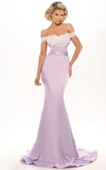 Off-the-shoulder Mermaid Appliqued party Dress With Low-V Back 