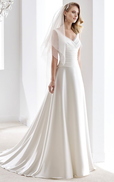 V-neck Sleeveless Satin long Dress With Ruching And Sweep Train 