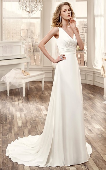 Plunged Sleeveless Chiffon side-ruched Wedding Dress With Sweep Train