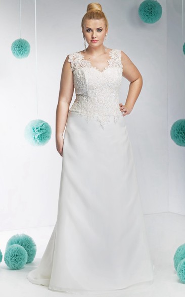 V-neck Sleeveless A-line plus size wedding dress With lace top