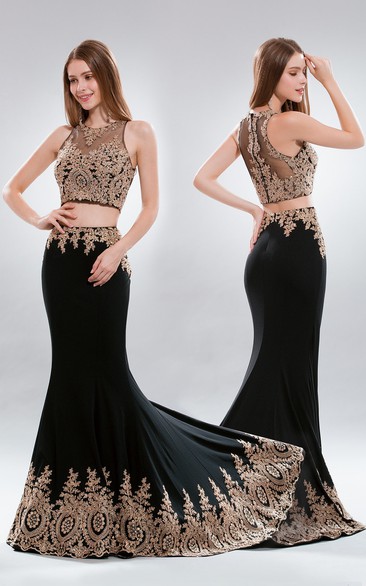 2-Piece Illusion Appliqued Column Long Sleeveless Jewel-Neck Jersey Dress