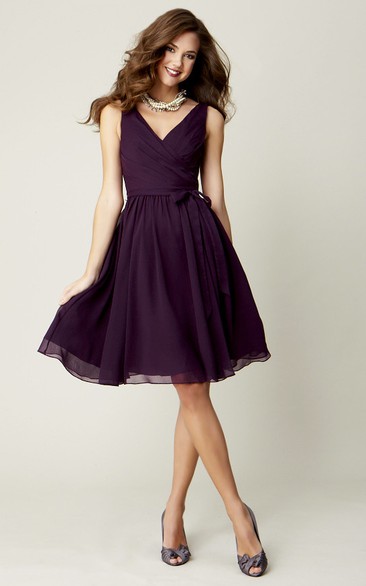 V-neck Sleeveless Chiffon Knee-length Bridesmaid Dress With Criss cross