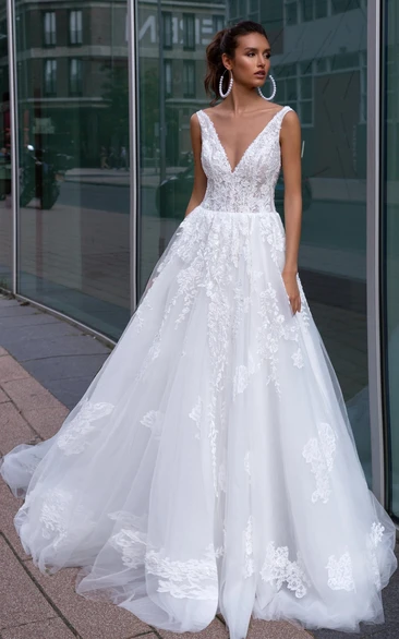 Elegant V-neck Ball Gown Lace and Tulle Wedding Dress