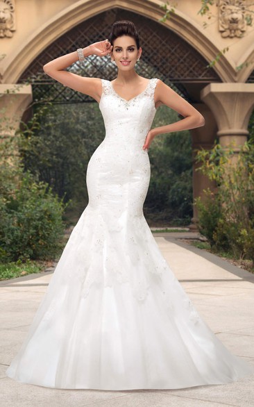 Open Back Mermaid V-neck Sleeveless Lace Appliqued Bridal Gown