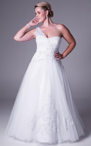 One-shoulder Sleeveless Tulle plus size Dress With Ruching And Appliques