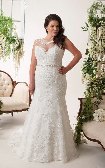 Scoop-neck Sleeveless Lace Appliqued Wedding Dress With Illusion And Beading