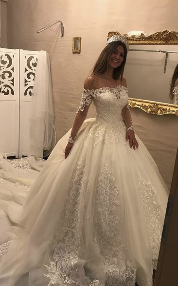Luxury Off-the-shoulder Illusion Long Sleeve Lace Ballgown Wedding Dress With Keyhole Back