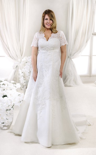Short Sleeve V-neck Lace Trumpet Wedding Dress With Appliques