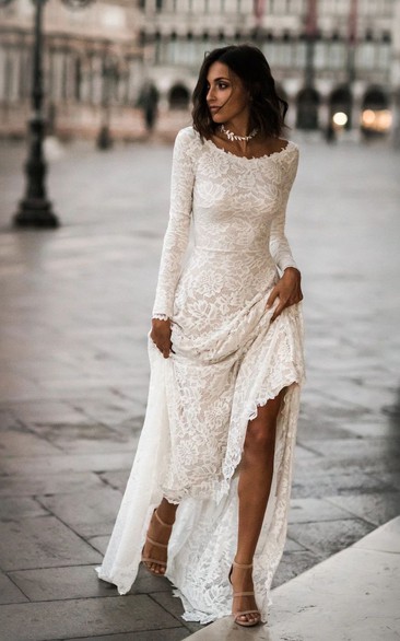 Elegant Lace Sheath Scoop Neck Long Sleeves Wedding Dress
