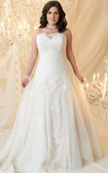 Strapless Tulle Lace Appliques Wedding Dress With Corset Back