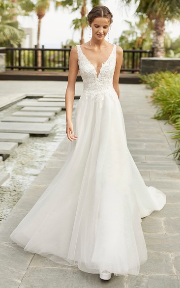 Sexy Sleeveless Plunging Neckline A-line Lace Tulle Wedding Dress With Cathedral Train