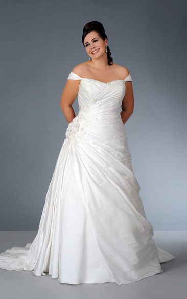 Off-the-shoulder Satin side-draped plus size wedding dress With Flower And Beading