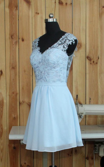 Plunged Sleeveless short Wedding Dress With Appliques And Zipper