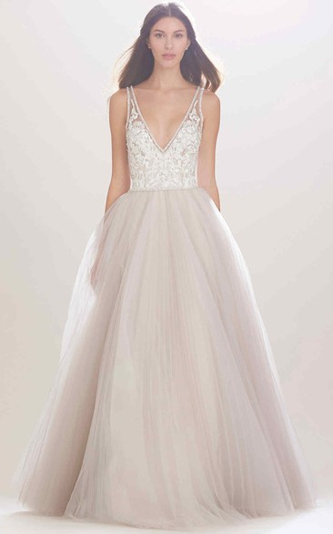 Plunged Sleeveless Tulle Ball Gown Dress With Beading And Appliqued top