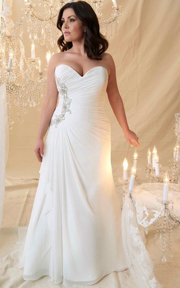 Sweetheart side-ruched Chiffon plus size wedding dress With Beading And Corset Back