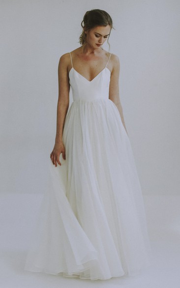 Spaghetti Straps Sexy A-line Wedding Gown With Tulle
