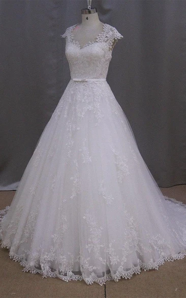 Cap-Sleeve Appliqued V-Neckline Vintage Wedding A-Line Gown