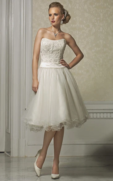 A-line Strapless Sleeveless Knee-length Lace/Organza Wedding Dress with Corset Back and Ruffles