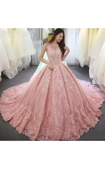 Romantic V-neck 3 4 Length Sleeve Lace Tulle Ball Gown Wedding Dress