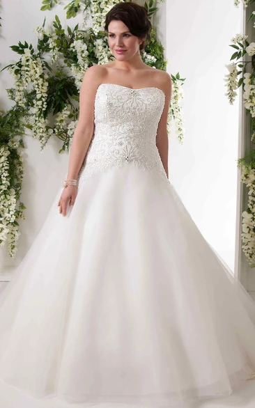 Strapless Tulle Ball Gown plus size Dress With Beaded bodice And Corset Back