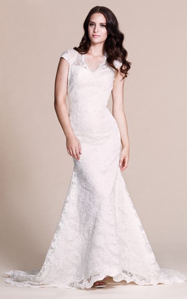 Lace Keyhole Back Fishtail Cap-Sleeved Gown