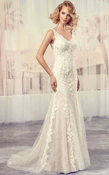 Sleeveless Lace Tulle long Wedding Dress With Appliques And Deep-V Back 